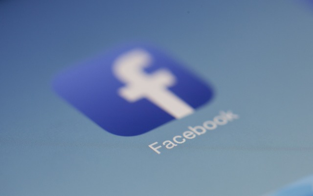 Facebook logo..jpg